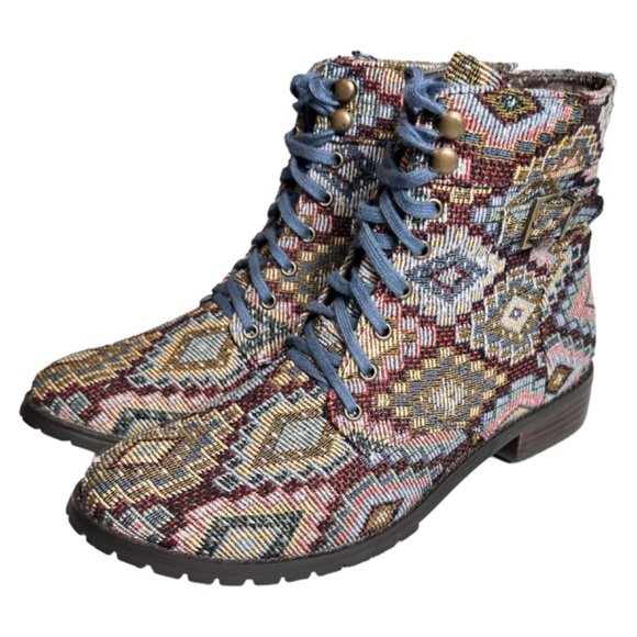 Restricted Boho Tapestry Boots | Lace-Up, Geometric, EUC Rare Find! - Picture 4 of 10